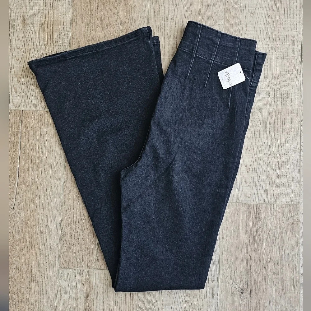 NWT Free People Jayde Flare Jeans - Picture 7 of 11